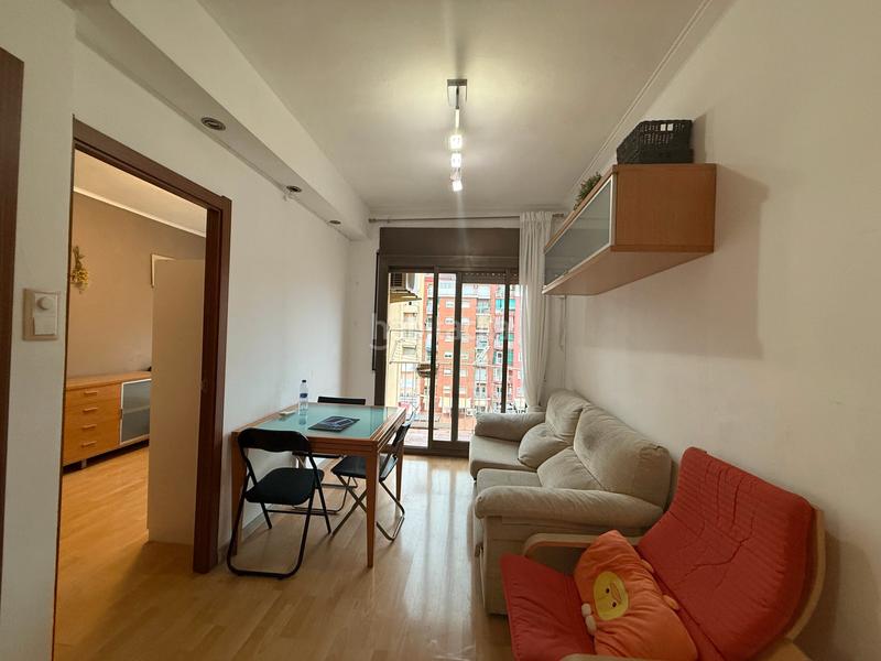 Foto df3963c0-ea11-4243-8149-ce089c377423. Piso en Sagrada Família Barcelona