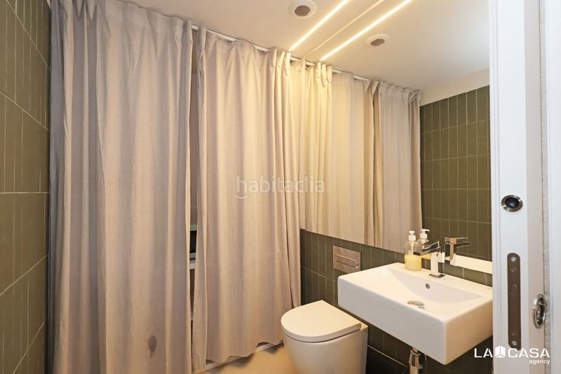 Foto 46b9b2dd-f9bf-4007-bab4-f13b61cfc8d0. Local comercial en El Poble Sec - Parc de Montjuïc Barcelona