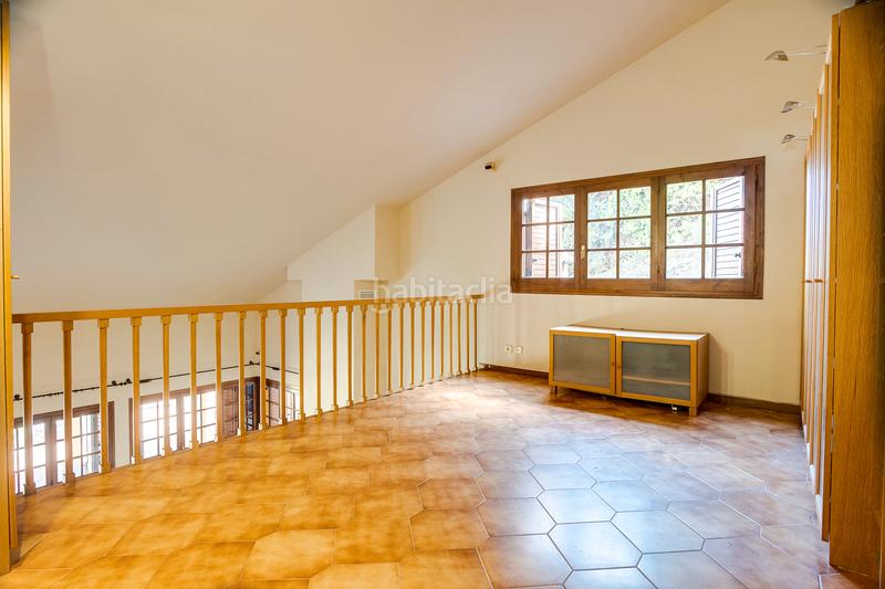 Foto a27ff282-d832-420c-b53b-0bb02dae953a. Chalet con riscaldamento parcheggio piscina in Cabrils