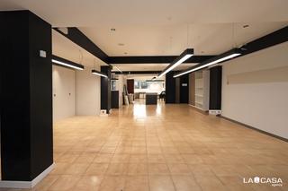 Business premise in El Poble Sec - Parc de Montjuïc