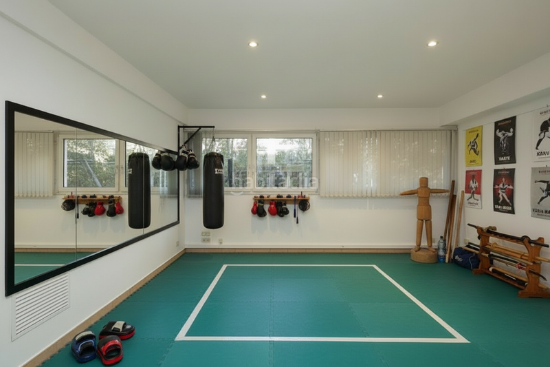 Foto 05f26ee1-2cf4-4aff-8de2-75a393343295. Local commercial dans El Poble Sec - Parc de Montjuïc Barcelona