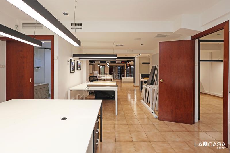 Foto 300b17d7-895d-4834-9f73-686b7eac21d1. Local commercial dans El Poble Sec - Parc de Montjuïc Barcelona