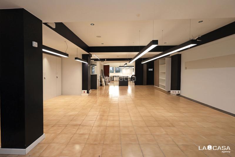 Foto 440679dd-3685-4310-9013-8e538e6bbcd8. Local commercial dans El Poble Sec - Parc de Montjuïc Barcelona