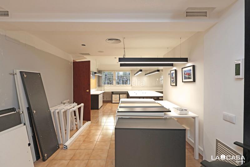 Foto 75a467c4-1744-4774-86ea-36b282355e0c. Local commercial dans El Poble Sec - Parc de Montjuïc Barcelona