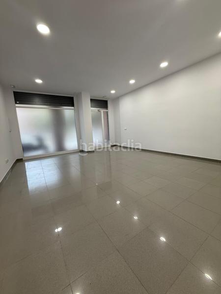 Foto 31baab05-866a-4154-a701-5a44dcd1bec5. Local comercial en Lloreda Badalona