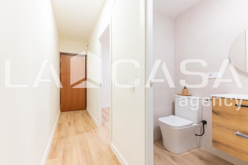 Foto 36d01a32-c512-41f2-b783-5f44adddb9b2. Planta baja en L´Amistat Valencia