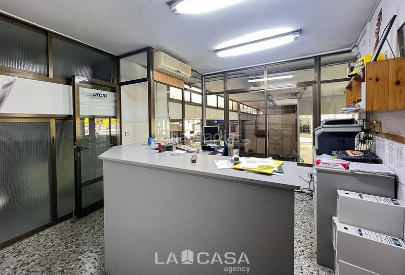 Foto c9f81d1f-0af4-40fc-afb1-7b513d48886d. Local comercial a Castell-Poble Vell Castelldefels