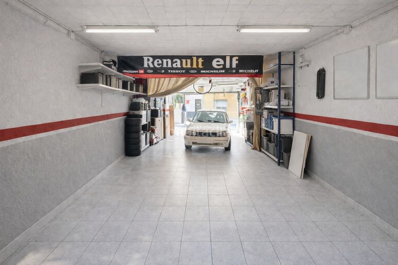 Foto 497cd2b2-7034-49c3-8e46-c154a08ecbae. Local comercial a El Pedró Cornellà de Llobregat