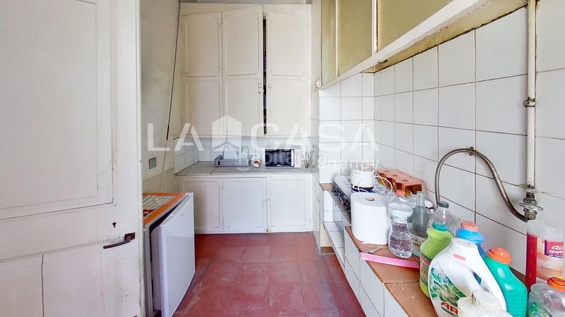 Foto 8bbf85cc-06d2-4528-9453-f289b2f5429c. Àtic a Raval Barcelona