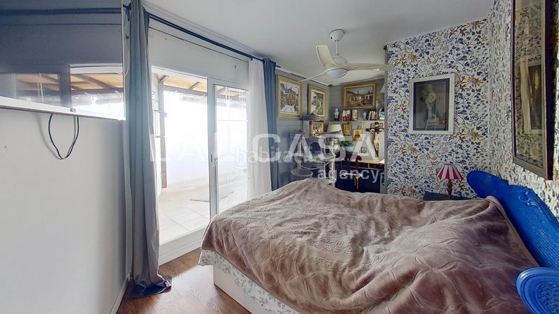 Foto d6153ca4-b0ea-4f38-b82a-291b5f0c4b78. Àtic a Carmel Barcelona