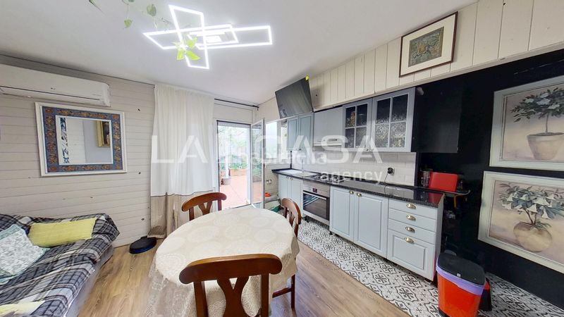 Foto 23b7868e-19ef-4ca3-88f8-fdfcb05ed8bf. Ático en Carmel Barcelona