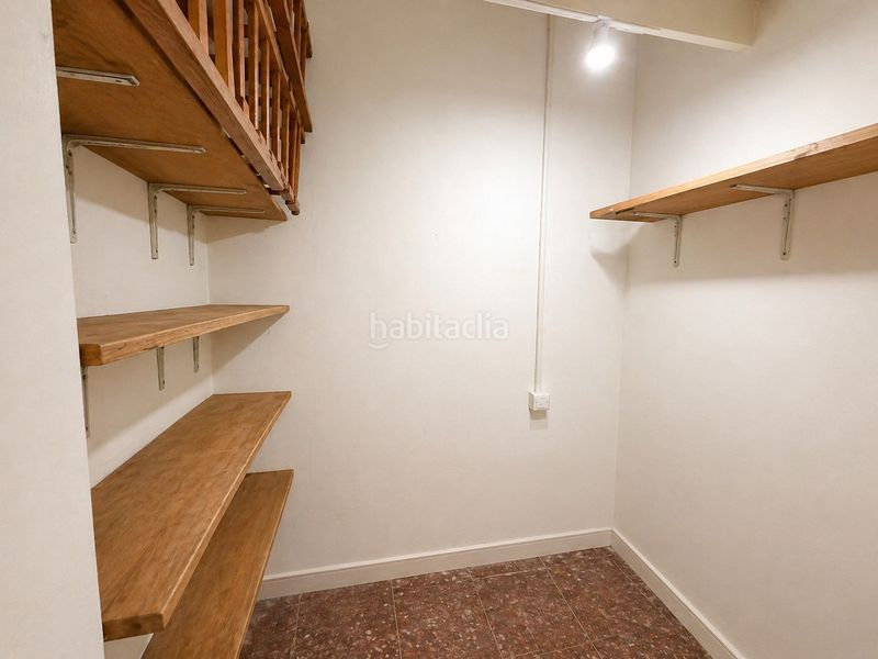Foto c18a595a-b880-4bd1-96f2-0f86b4615f68. Local comercial a El Pedró Cornellà de Llobregat