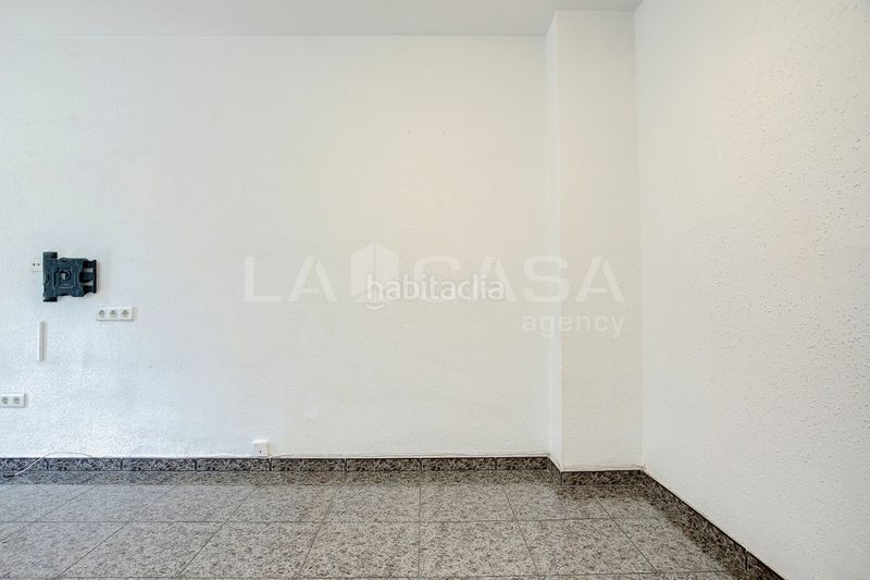 Foto 35f88aa4-f0ba-4a84-856e-7d0dcc531646. Pis a Provençals del Poblenou Barcelona