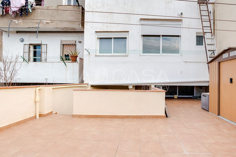 Foto 7fc2ea63-9de7-473a-992a-069ecc626856. Casa amb calefacció a La Font d´en Fargues Barcelona