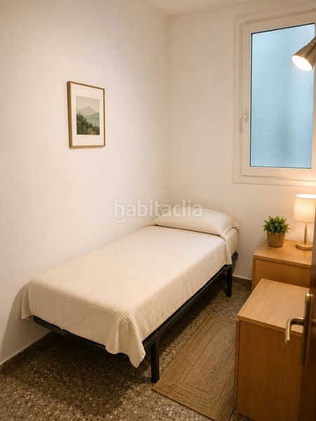 Foto 423021fc-fc04-4cb2-b39f-e4c12d81ee96. Pis a Sants-Badal Barcelona