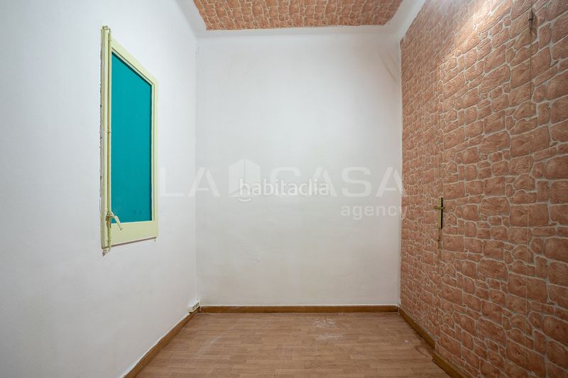 Foto 02697804-df2f-49e1-8409-4f2157ff3139. Pis a Provençals del Poblenou Barcelona