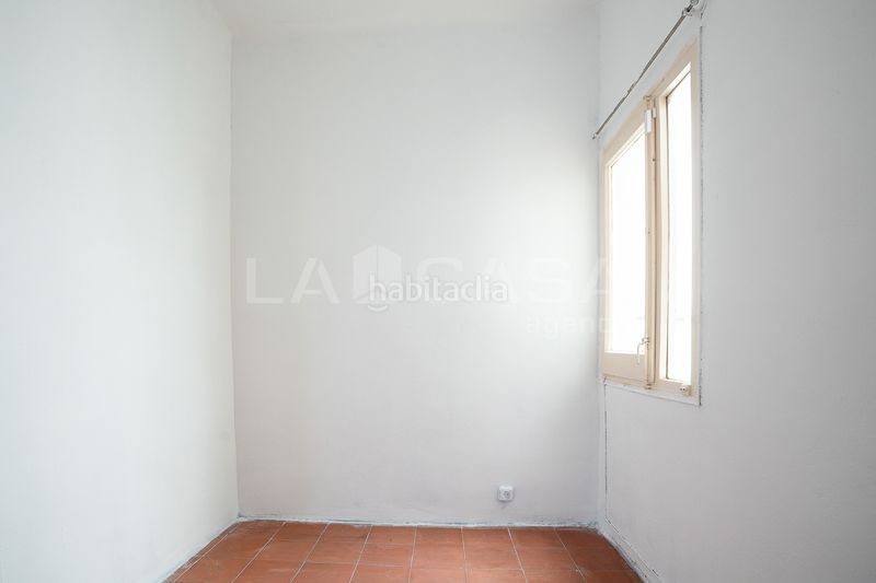 Foto e9be5885-5ec1-4c15-9025-f896ff928faf. Pis a Provençals del Poblenou Barcelona