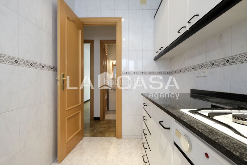 Foto 3df73129-1a14-40b3-83b3-a6e6b338f29e. Pis a Vilapicina - Torre Llobeta Barcelona