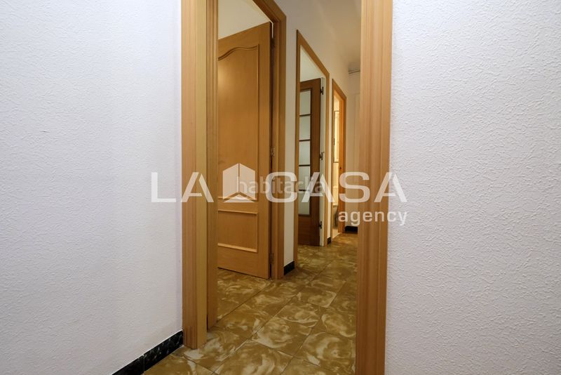 Foto 4d09255e-e838-4fe5-ae81-31101a7cda25. Pis a Vilapicina - Torre Llobeta Barcelona
