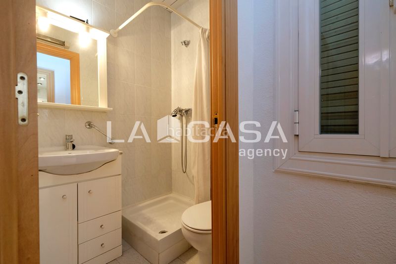 Foto 78d55404-4f40-4bb0-8e87-2b4a53e6f724. Pis a Vilapicina - Torre Llobeta Barcelona