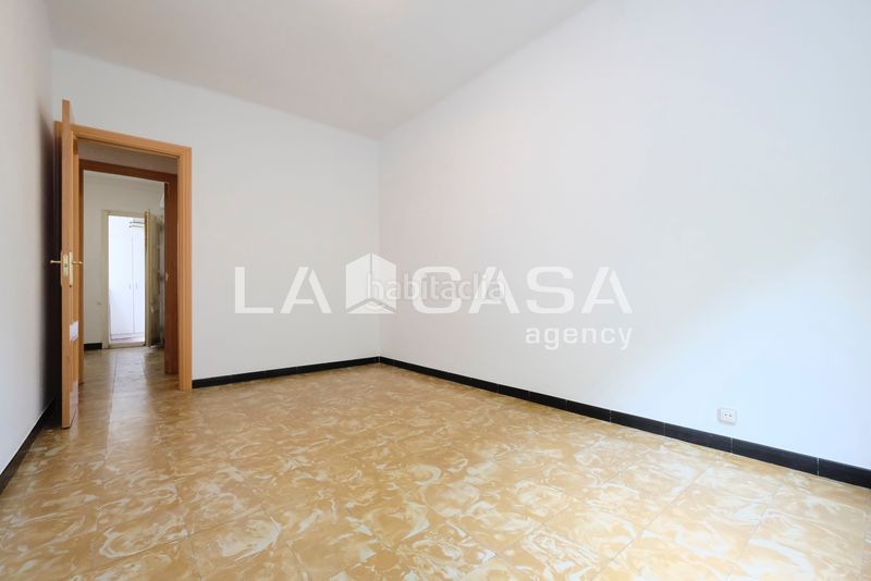 Foto fba30cac-626c-415b-aa1d-844d1ff6ef0d. Pis a Vilapicina - Torre Llobeta Barcelona