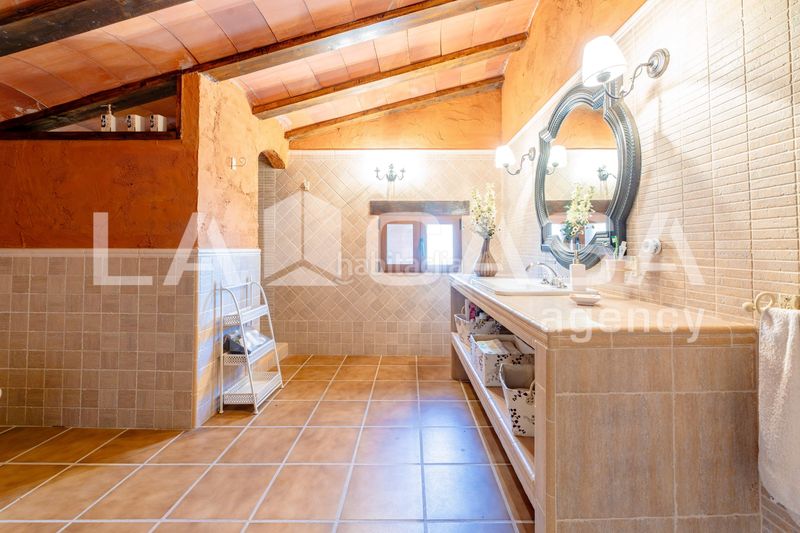 Foto 49596d07-8a00-4942-b7d5-60dcc3d3e40d. Casa en Requena