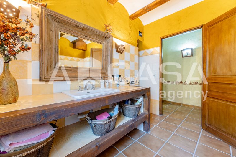 Foto a8ccbf56-8381-4441-b0e7-9cd79895ef7c. Casa en Requena