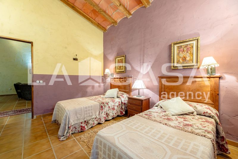 Foto a8e9e1e8-4064-4e82-997a-706d3a65767e. Casa en Requena