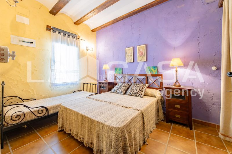 Foto ffff4b3c-26a8-463c-a6f9-1ea38e30162e. Casa en Requena
