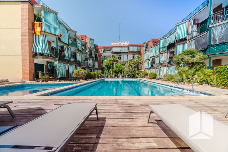 Foto 503b9e9f-98cb-426f-8341-26b97ce435e5. Pis amb aparcament piscina a Bellamar Castelldefels
