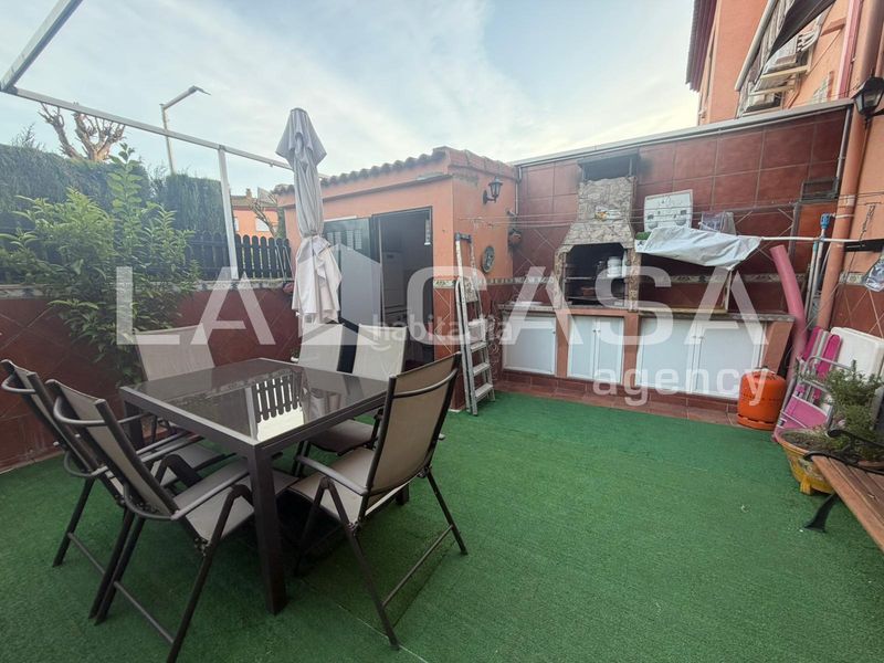 Foto be86db92-1c09-4383-b6ab-730e84f8da9d. Casa adossada amb piscina a Avenida de Europa Montequinto