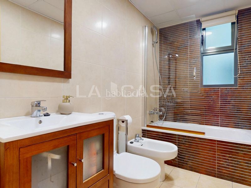 Foto d035b0e2-b3b8-46bf-9f8b-8f62aab32ac4. Pis amb calefacció aparcament a Aiora Valencia