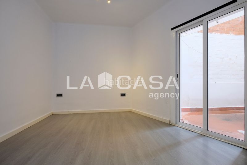 Foto 04127b46-e793-44cb-b4a4-5963bde79c03. Planta baja en Horta Barcelona