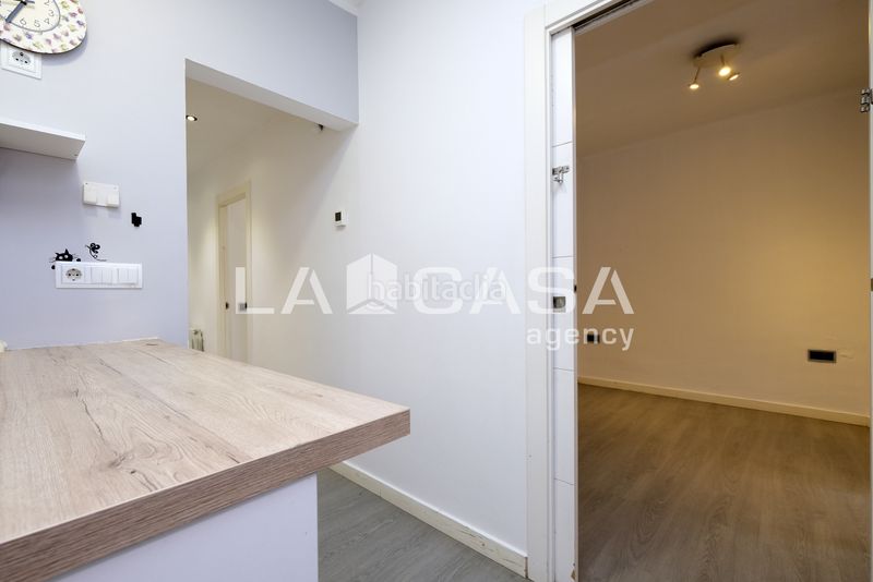 Foto 55d04cc1-c6a8-41f9-b669-b22b35414fd8. Planta baja en Horta Barcelona