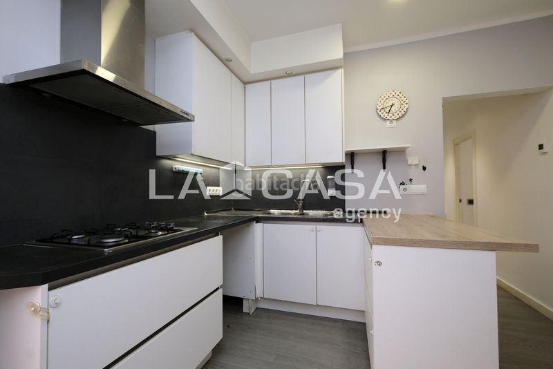 Foto c12271ae-b6d7-45f1-bf04-ce645471d52f. Planta baja en Horta Barcelona