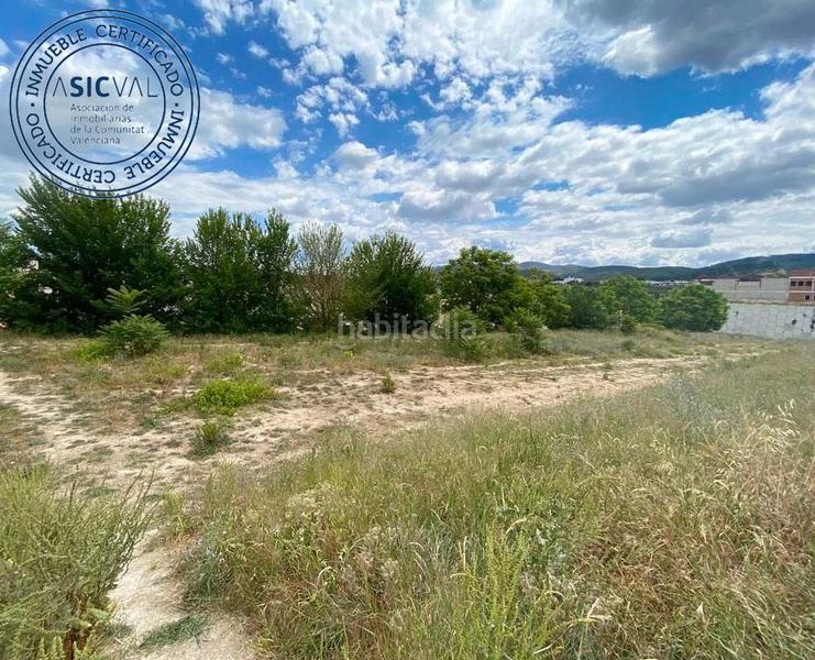 Foto f35e7c26-d806-4d02-89fe-5923f2b79750. Terreny residencial a Albaida