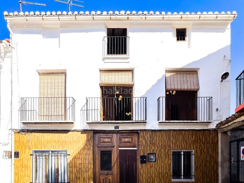 Foto a9535359-1435-42b3-abe1-e311b5ac03ba. Casa te presentamos una encantadora casa de pueblo en venta en Caudete de las Fuentes