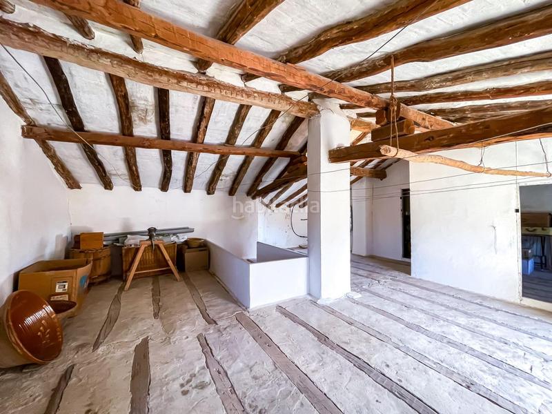 Foto c3886afa-7f7d-401d-92e0-ceb95c6f783d. Casa te presentamos una encantadora casa de pueblo en venta en Caudete de las Fuentes