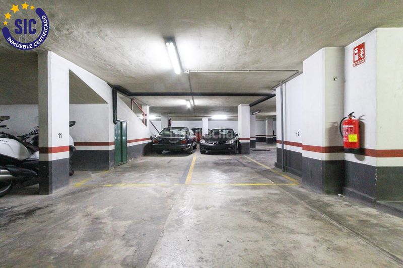 Foto 19f0db54-41e8-445a-a934-bc911f5e7d4e. Aparcament cotxe a Russafa Valencia