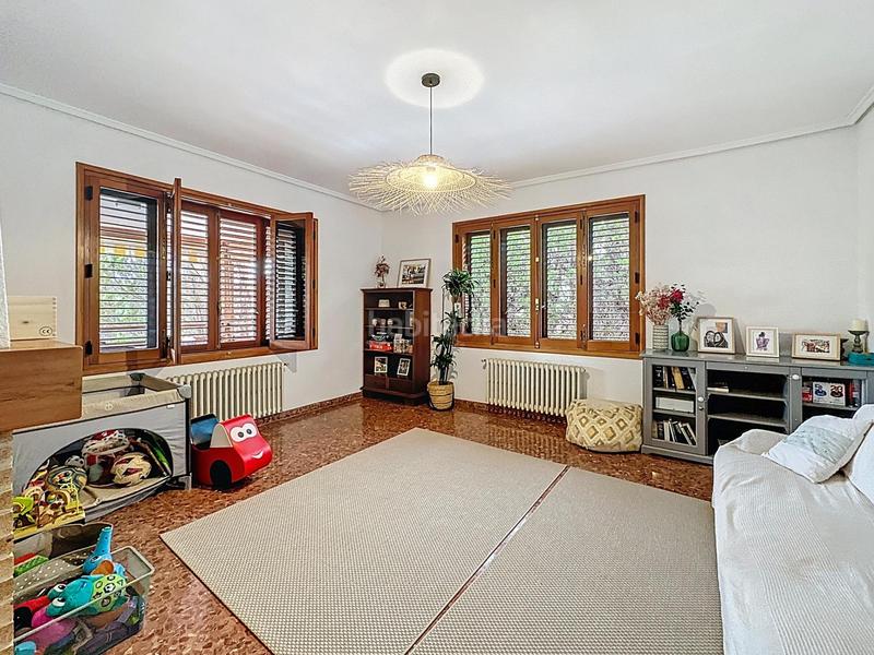 Foto 889b57d3-76b9-47e8-87fb-44d5a94c1ad1. Miete chalet mit heizung parking pool in Godella