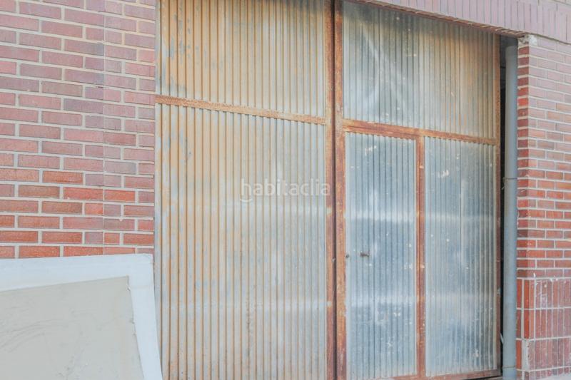 Foto 1568d9c6-aa13-42eb-80d1-a405f88540a8. Alquiler local comercial en calle constitucion 69 local comercial en Requena