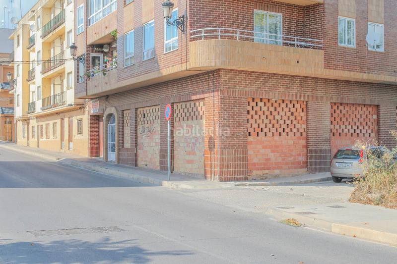 Foto 4d9d400f-c7c1-4b6c-b534-93128839f324. Alquiler local comercial en calle constitucion 69 local comercial en Requena