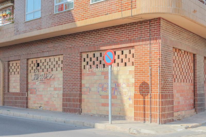 Foto 4e6bf1e8-1424-4760-b190-157f05434fa3. Alquiler local comercial en calle constitucion 69 local comercial en Requena