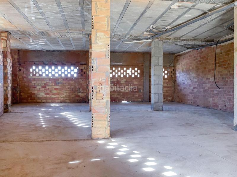 Foto 9c53381a-00fb-4f51-b40c-f6086bd6a55d. Alquiler local comercial en calle constitucion 69 local comercial en Requena