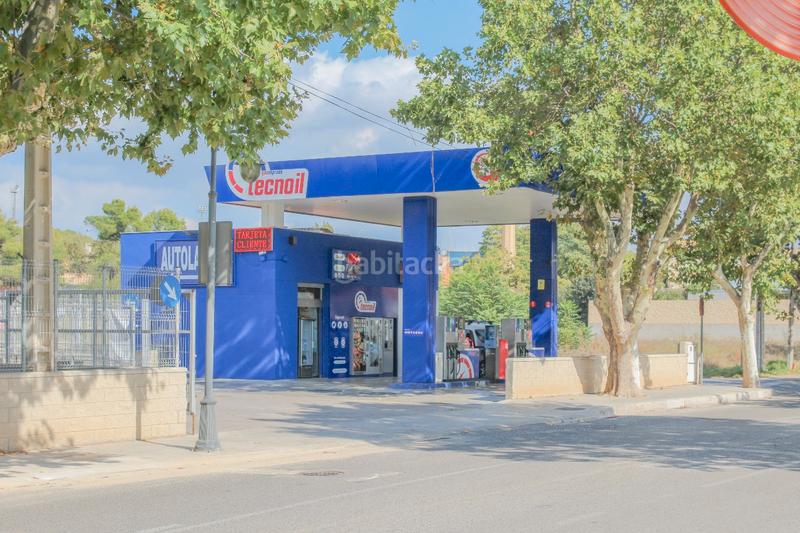 Foto c4c3820b-f5a0-49a8-b143-79b7e09e438c. Alquiler local comercial en calle constitucion 69 local comercial en Requena