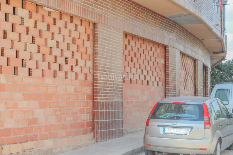 Foto d73989e0-b9c5-4983-aad6-fdc10bb590fe. Alquiler local comercial en calle constitucion 69 local comercial en Requena
