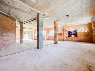 Lloguer Local Comercial a Calle constitucion 69. Local comercial en requena