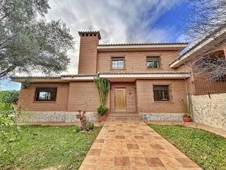 Chalet à Entrepinos. Tu nuevo hogar en entrepinos  la eliana