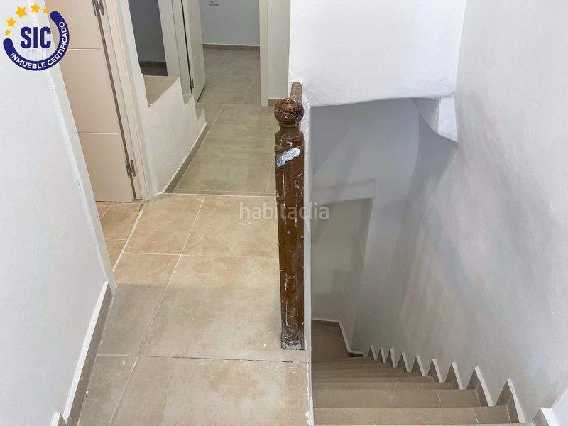 Foto b409a7f9-68a2-4e3f-b925-30975ff067de. Casa a Requena