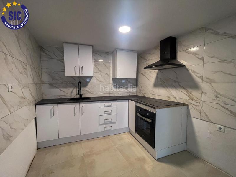 Foto 67f54c3c-8a1a-4a5c-a213-d6b8a0912948. Casa en Requena